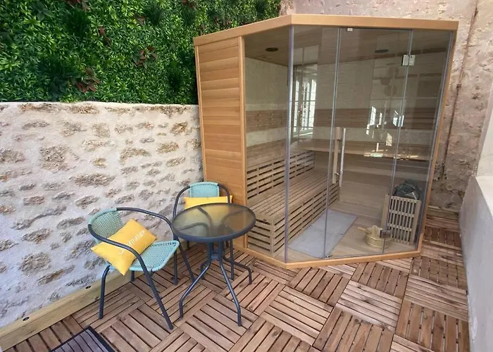 Le Cottage Des Vaux Avec Cheminee, Sauna Et Jacuzzi Dans Un Parc Arbore
