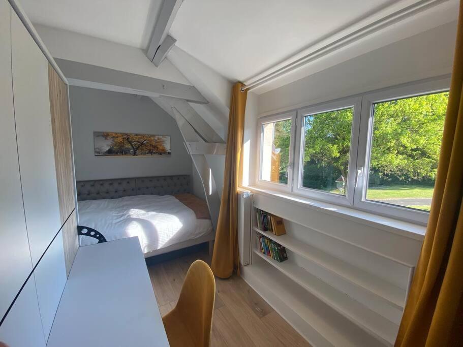 Holiday home Le Des Vaux Avec Cheminee, Sauna Et Jacuzzi Dans Un Parc Arbore Senlisse