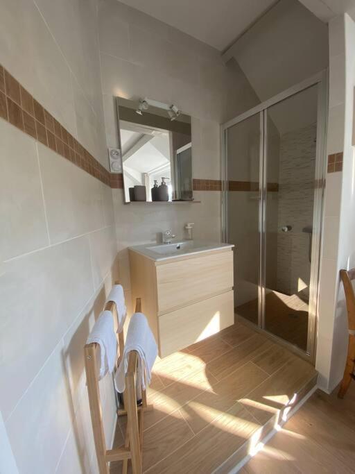 Holiday home Le Des Vaux Avec Cheminee, Sauna Et Jacuzzi Dans Un Parc Arbore Senlisse